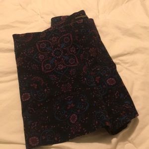 Banana republic tailor 4” florar print shorts.
